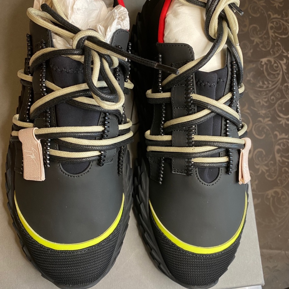 -SOLD-Giuseppe Zanotti Urchin Low Top Sneakers